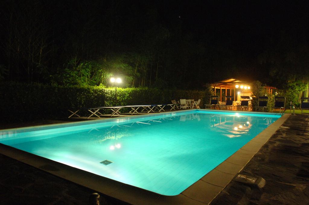 Hotel Hermitage Marina di Massa Bagian luar foto