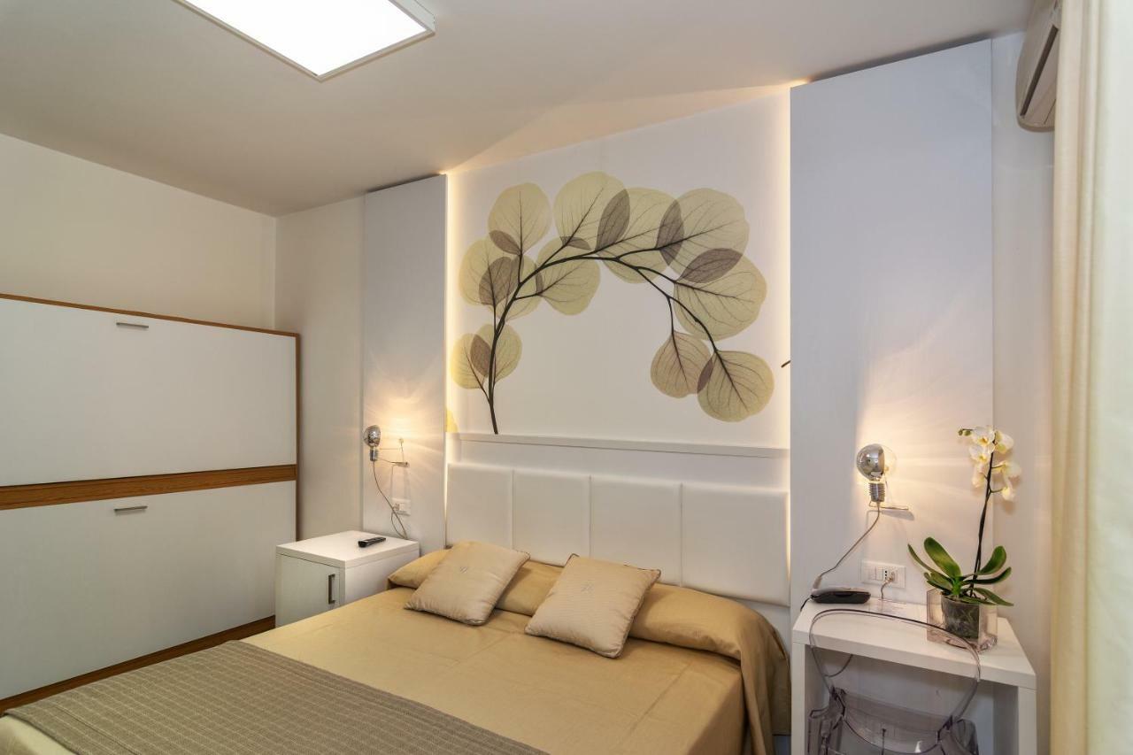 Hotel Hermitage Marina di Massa Bagian luar foto