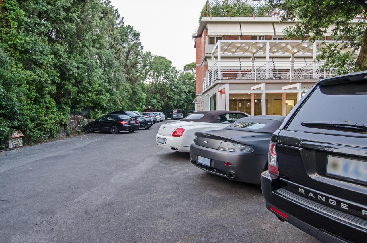 Hotel Hermitage Marina di Massa Bagian luar foto