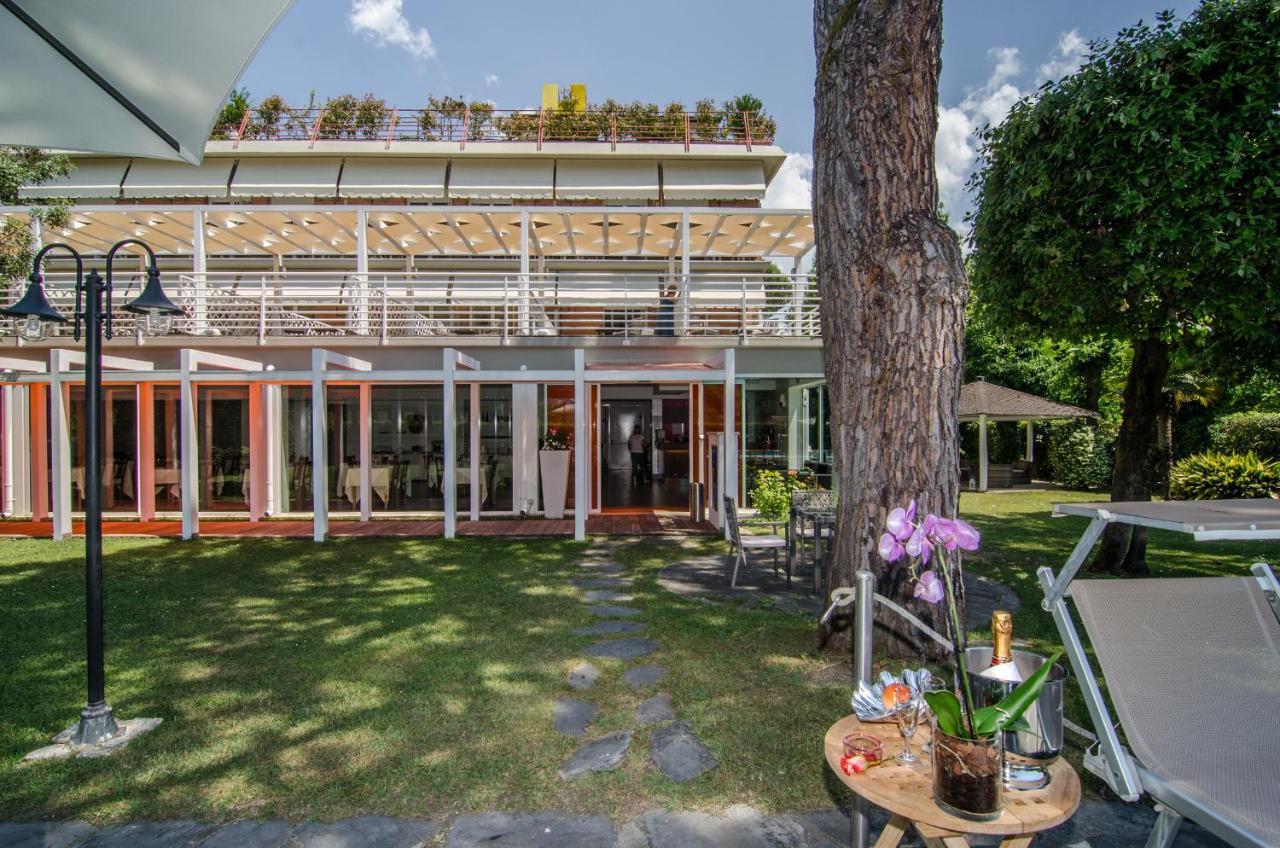 Hotel Hermitage Marina di Massa Bagian luar foto