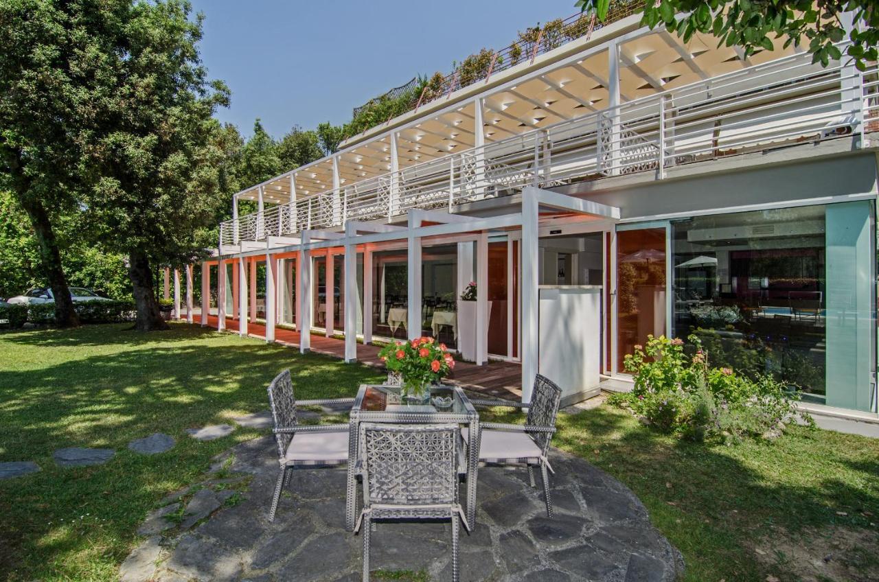 Hotel Hermitage Marina di Massa Bagian luar foto